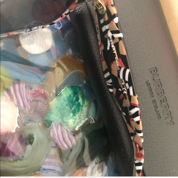 Burberry Sunglasses Top On Black Check W/ Case - Picture 3 of 5